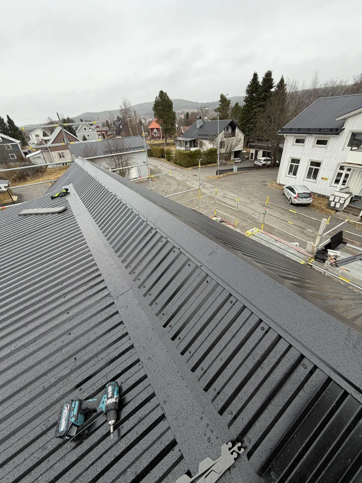 Takbyte & underhåll