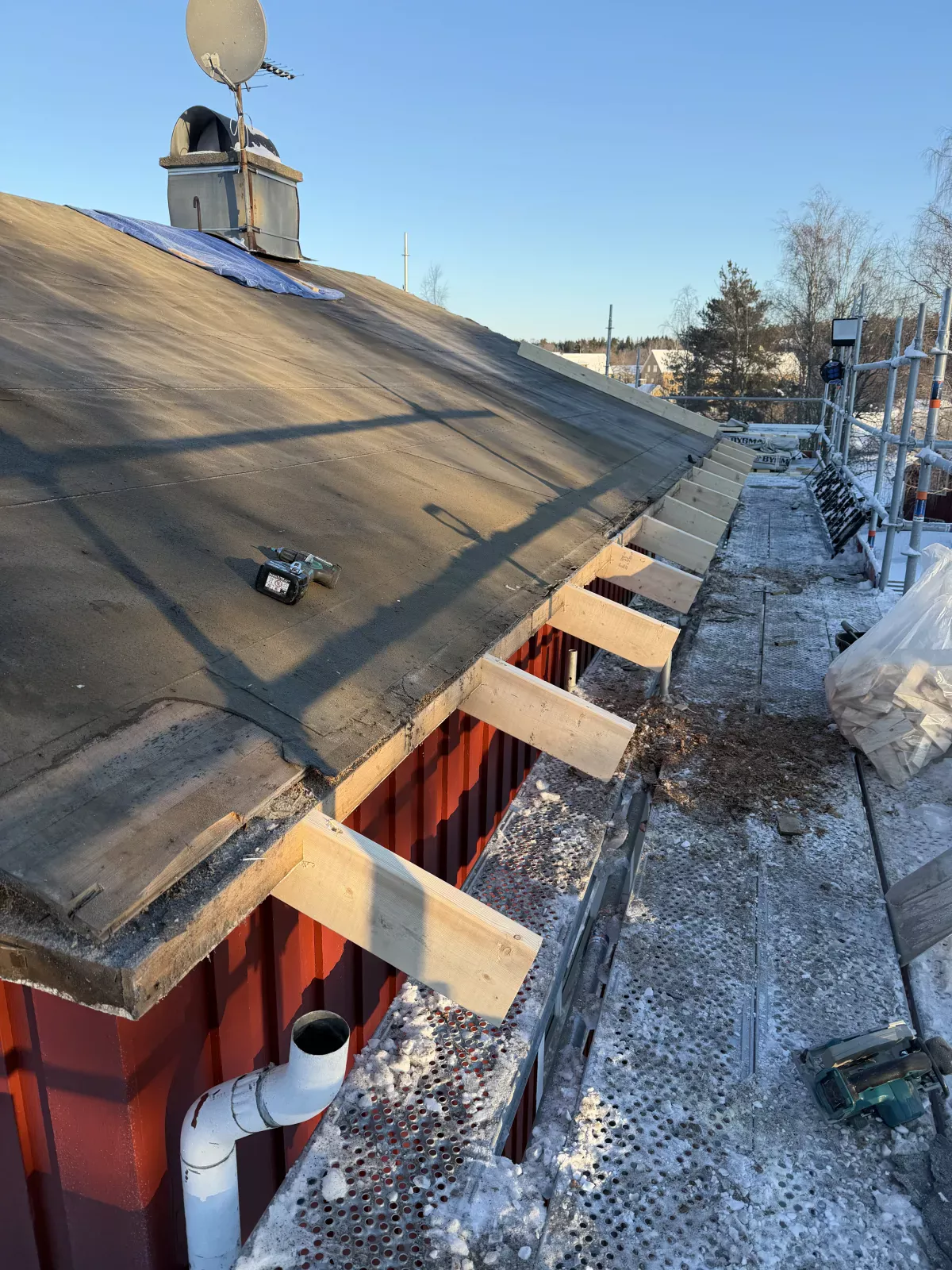 Takbyte & underhåll